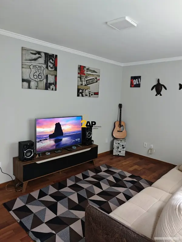 Casa com 3 quartos em Jardim Colombo - foto 2