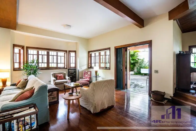 Casa com 4 quartos em Vila Madalena