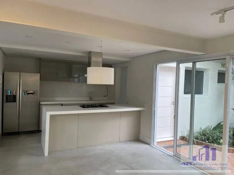 Casa com 3 quartos em Vila Olímpia