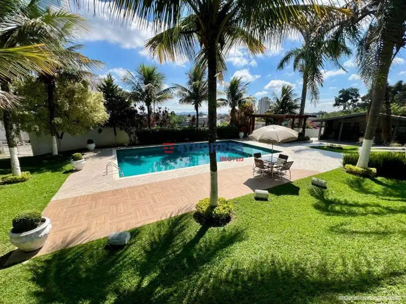 Casa com 6 quartos em Chácara das Paineiras - foto 4