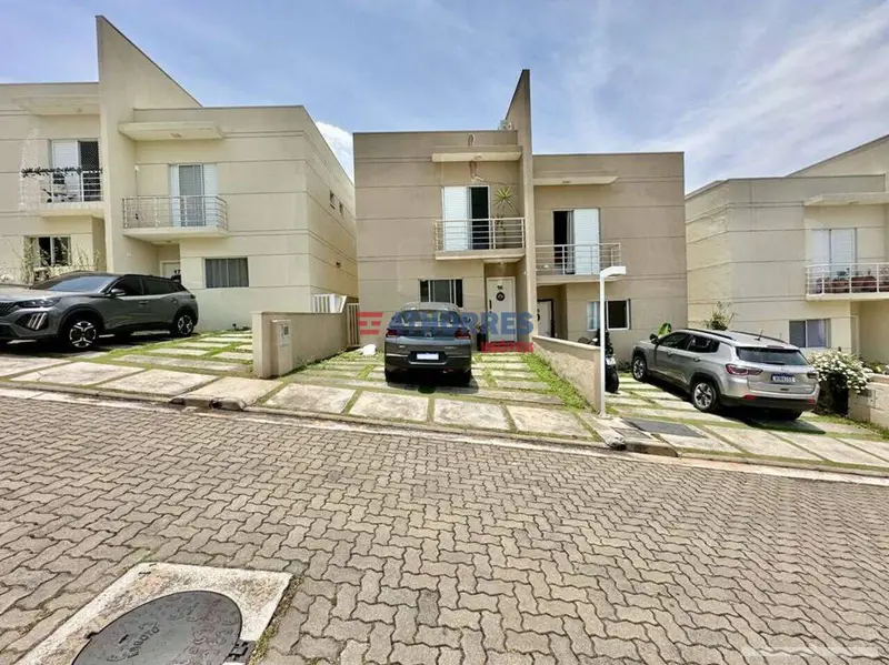 Casa com 3 quartos em Granja Viana - foto 2