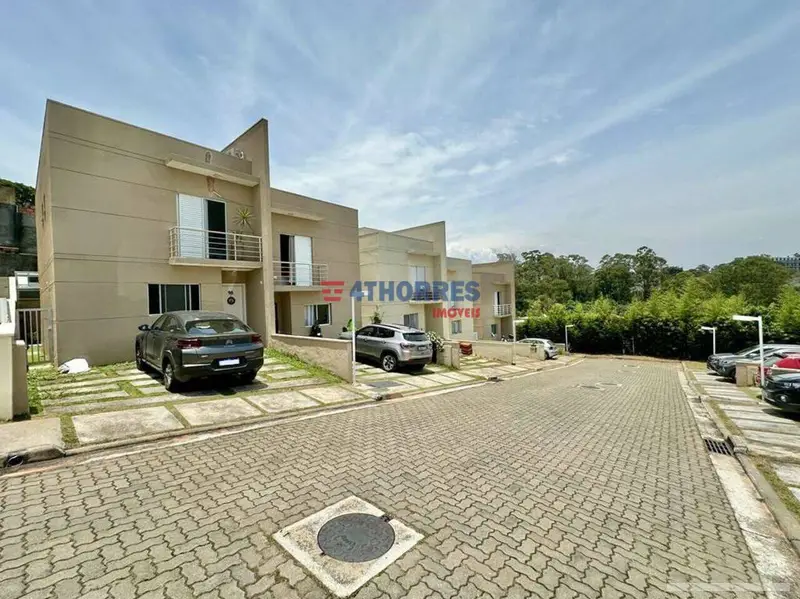 Casa com 3 quartos em Granja Viana - foto 4