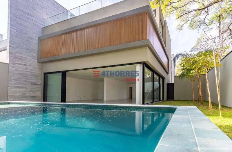 Casa com 5 quartos em Brooklin Paulista