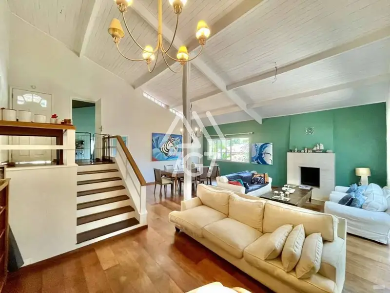 Casa com 4 quartos em Granja Viana - foto 5