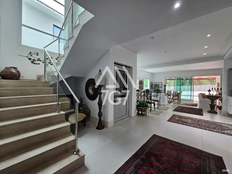 Casa com 5 quartos em Alphaville - foto 2