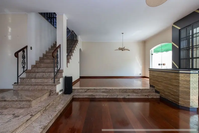 Casa com 4 quartos em Jardim Colombo - foto 4