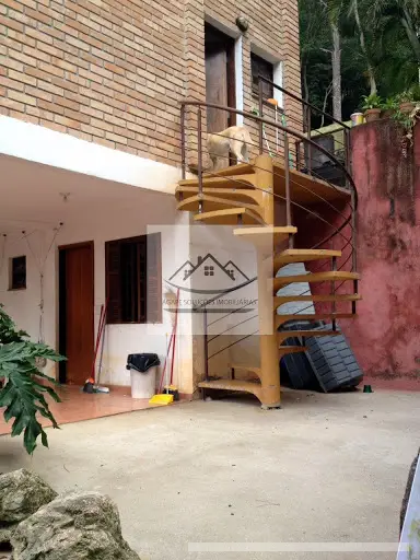 Casa com 4 quartos em Pitas - foto 2