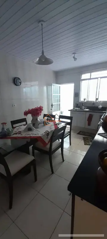 Casa com 4 quartos em Vila Diva (Zona Leste) - foto 2