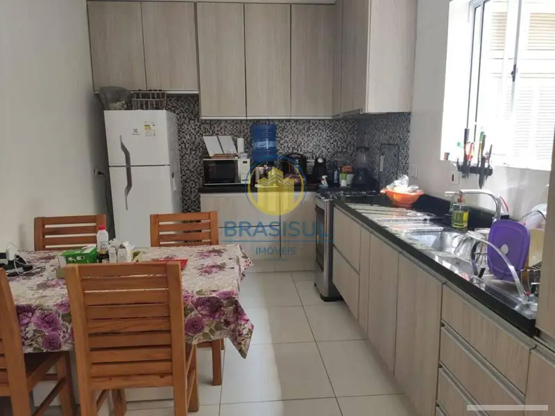 Casa com 4 quartos em Jardim Petrópolis - foto 5