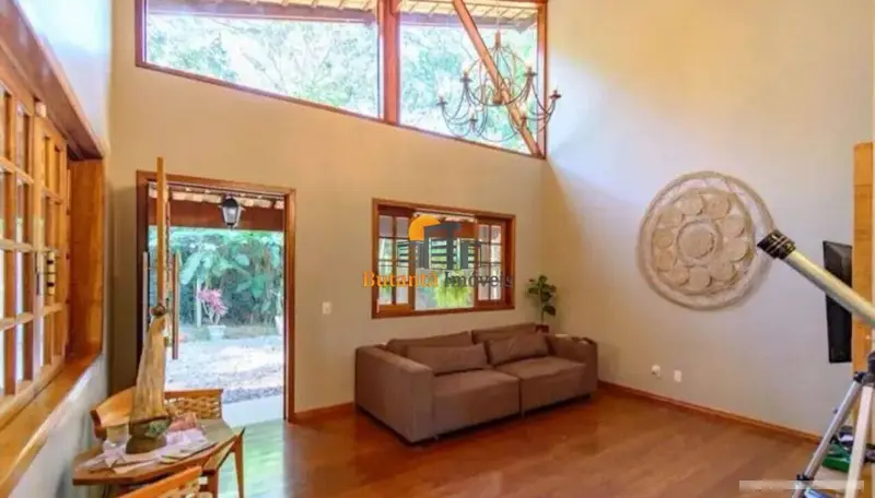 Casa com 4 quartos em Granja Viana - foto 2