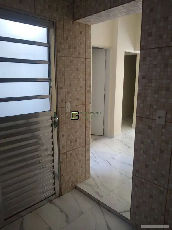 Casa com 2 quartos em Cambuci - foto 2