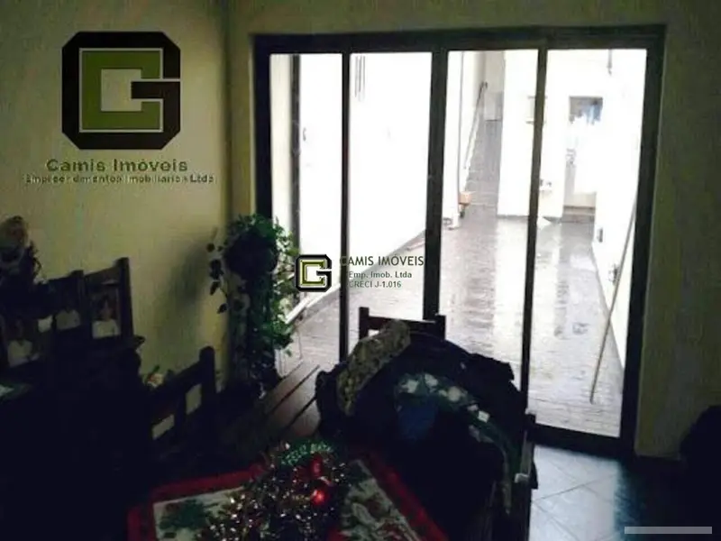 Casa com 4 quartos em Cambuci - foto 2