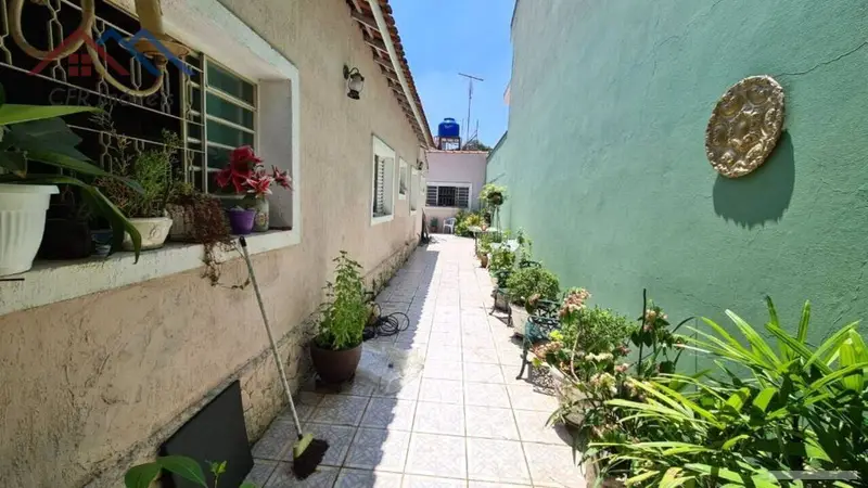 Casa com 3 quartos em Vila Cordeiro - foto 3