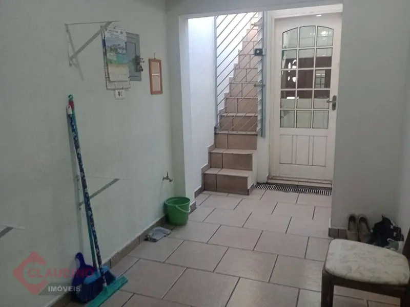 Casa com 3 quartos em Vila Bancária - foto 3