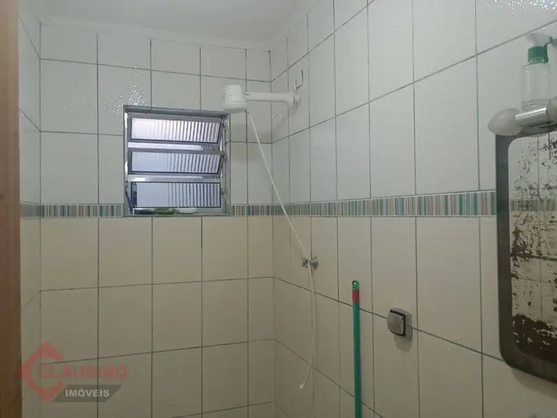 Casa com 3 quartos em Vila Bancária - foto 4