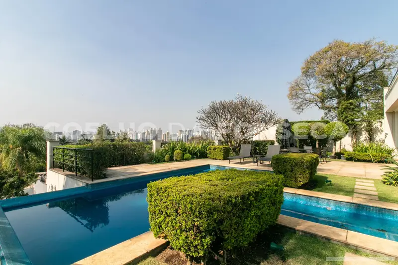 Casa com 5 quartos em Cidade Jardim - foto 2