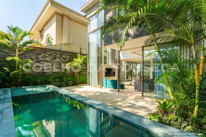 Casa em condomínio - 4 quartos - Moema - São Paulo