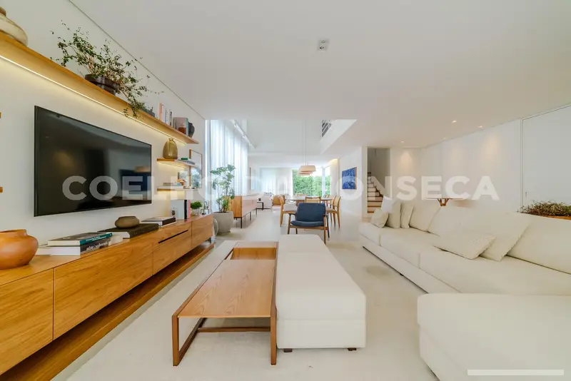 Casa com 4 quartos em Alto de Pinheiros - foto 2