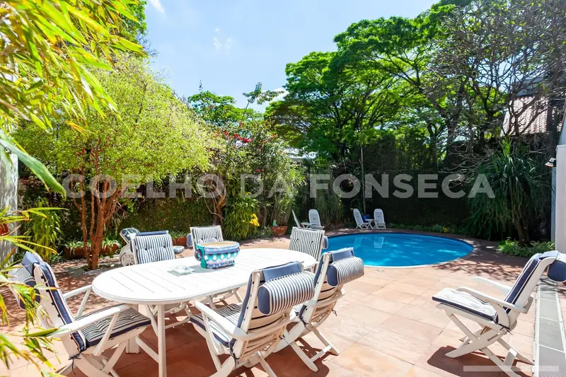 Casa com 5 quartos em Jardim Guedala - foto 2
