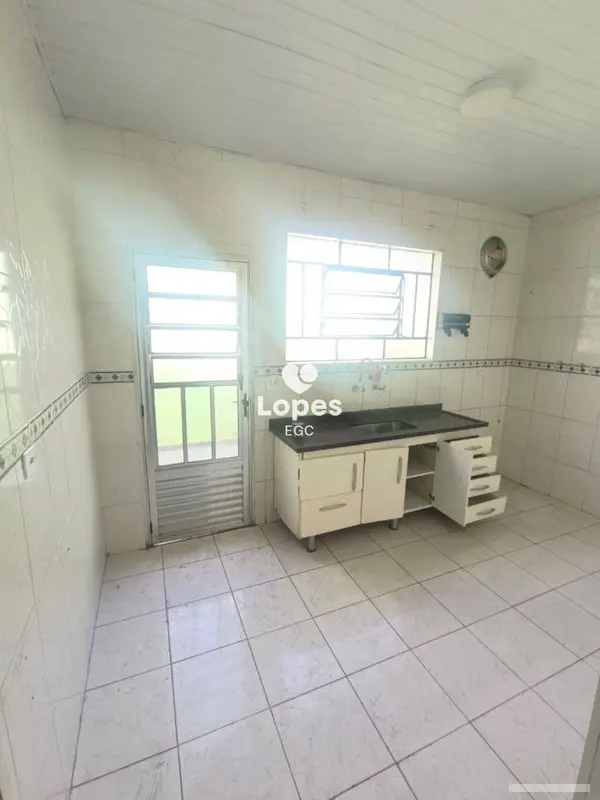 Casa com 3 quartos em Parque São Lucas - foto 5