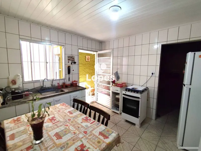 Casa com 5 quartos em Parque São Lucas - foto 3