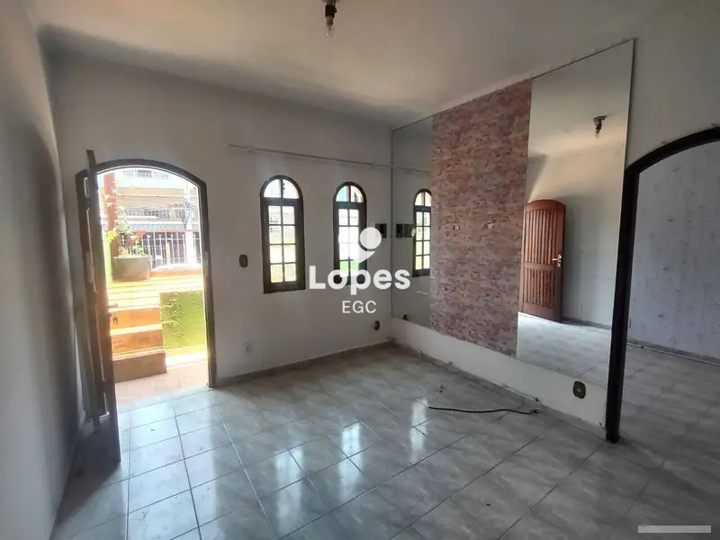 Casa com 6 quartos em Parque São Lucas - foto 3