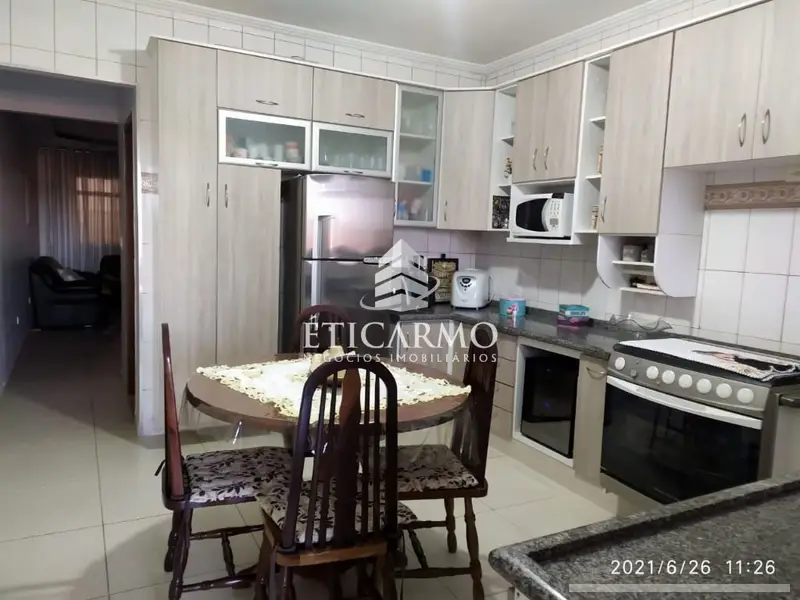 Sobrado com 4 quartos em Fazenda Aricanduva - foto 3