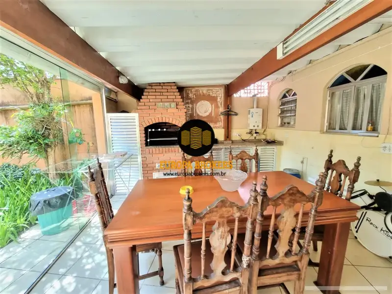 Casa com 4 quartos em Jardim Aida - foto 3