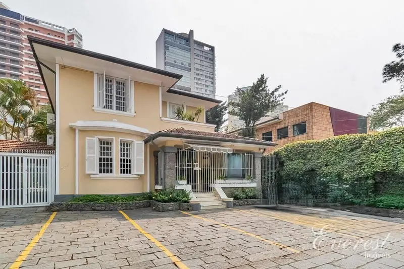 Casa - Pacaembu - São Paulo