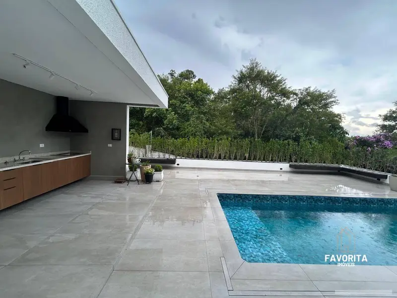 Casa - 4 quartos - Chácara dos Lagos - Carapicuíba