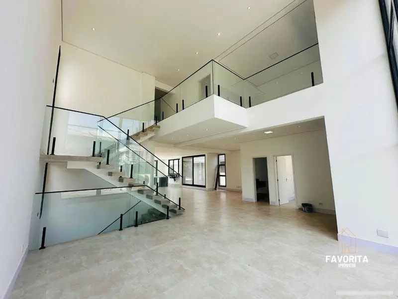 Casa com 5 quartos em Reserva Santa Maria - foto 2