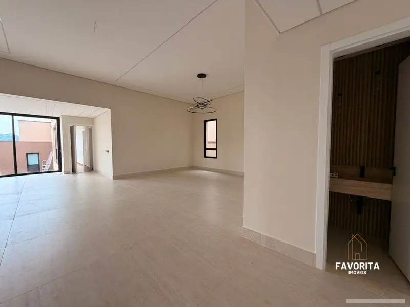 Casa com 4 quartos em Reserva Santa Maria - foto 4