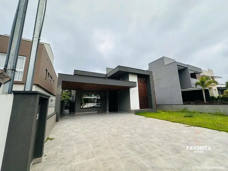 Casa com 5 quartos em Reserva Santa Maria - foto 4