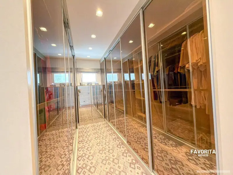 Casa com 6 quartos em Reserva Santa Maria - foto 5