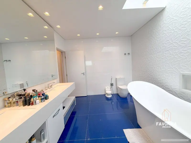 Casa com 6 quartos em Reserva Santa Maria - foto 4