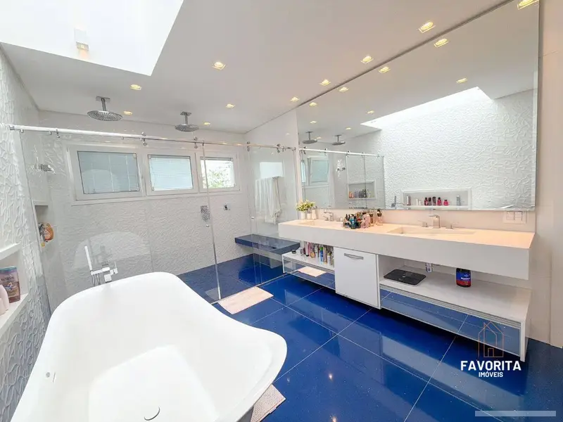 Casa com 6 quartos em Reserva Santa Maria - foto 3