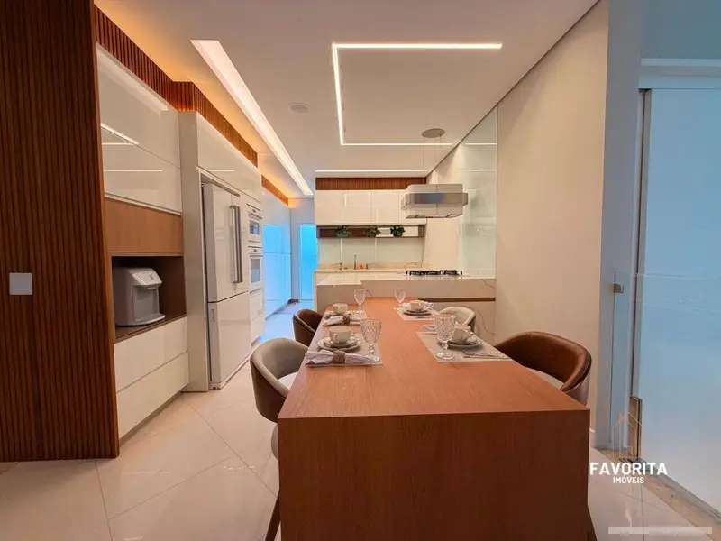 Casa com 3 quartos em Reserva Santa Maria - foto 2