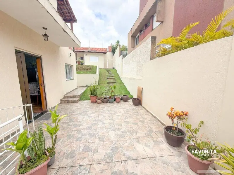 Casa com 4 quartos em Residencial Beverly Hills - foto 4