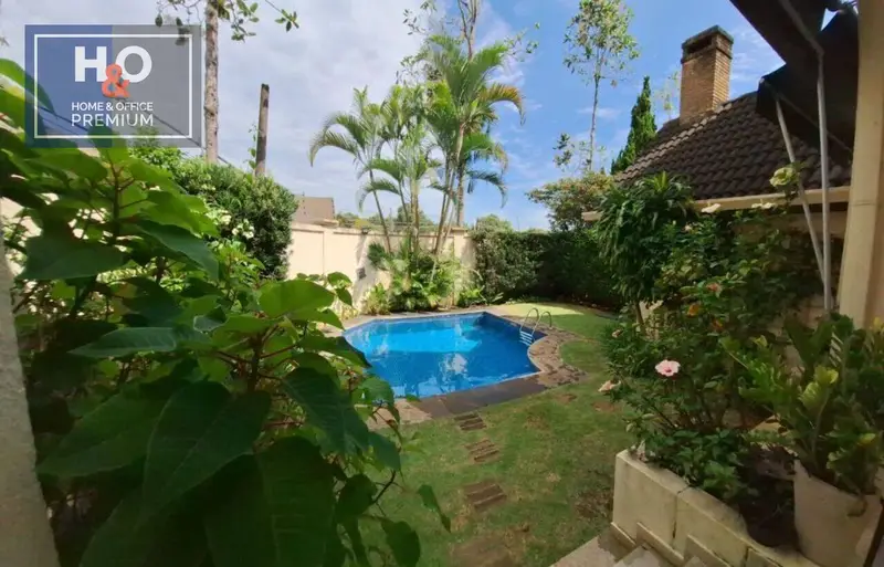 Casa com 4 quartos em Condominio do Villaggio Monte Alegre - foto 3