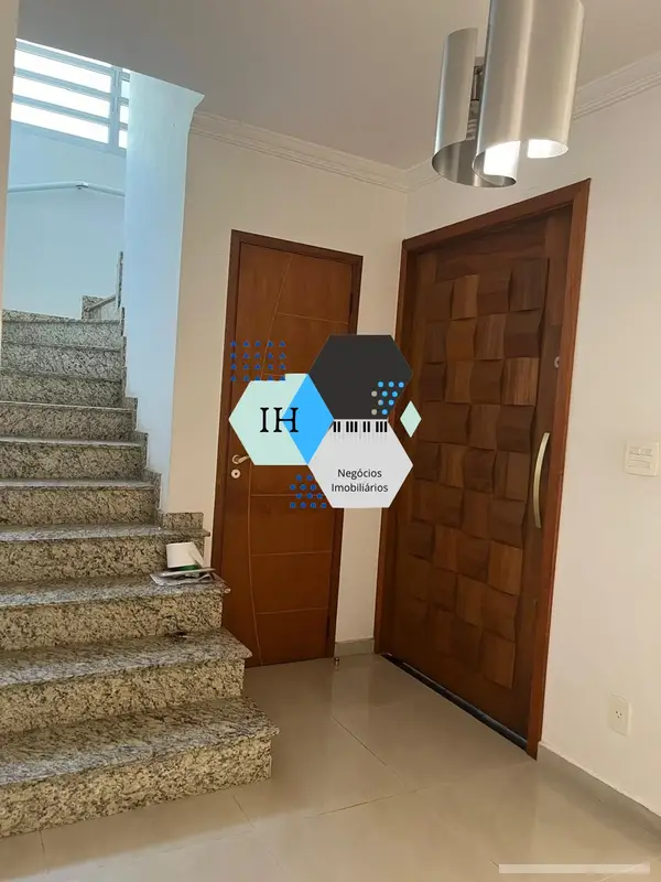 Casa com 4 quartos em Vila Cordeiro - foto 2