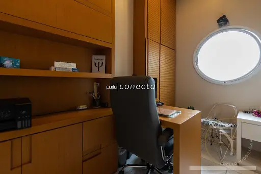 Casa com 3 quartos em Casa À Venda Com 520 M², 3 Quartos e 6 Vagas - foto 2