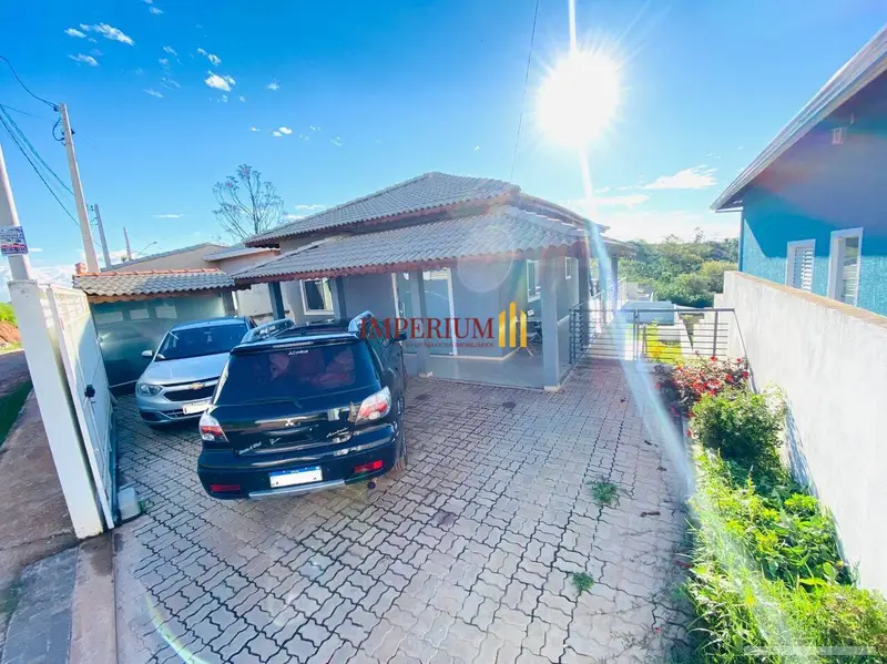 Casa - 3 quartos - Terra Preta - Mairiporã