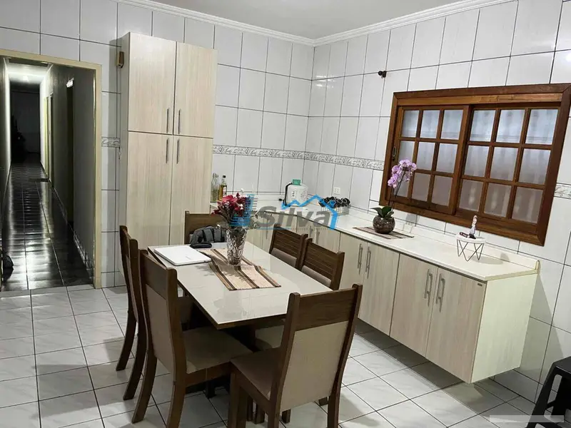 Casa com 4 quartos em Jardim Gonzaga - foto 4