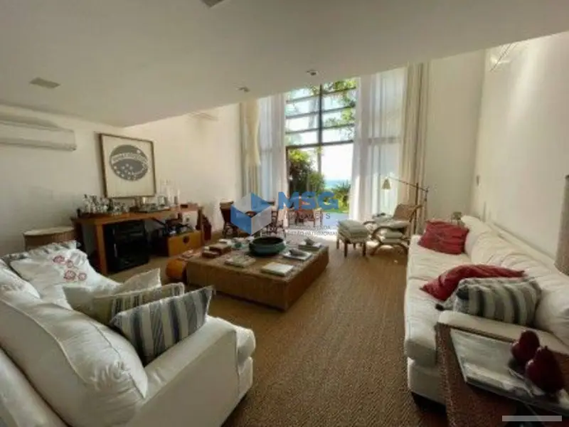 Casa com 5 quartos em Guarujá - foto 2