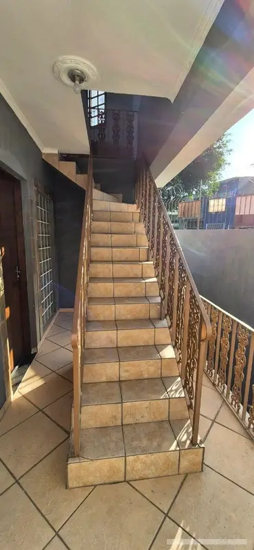 Casa com 6 quartos em Cidade Líder - foto 4