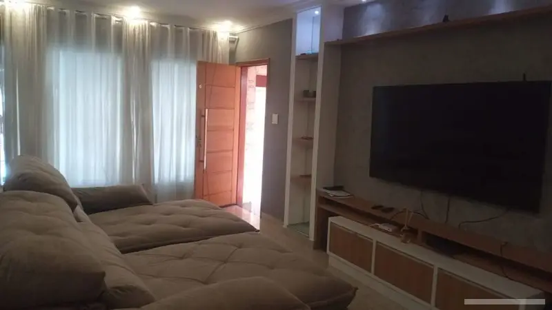 Casa com 3 quartos em Vila Ré - foto 4