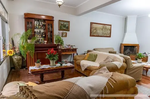 Casa com 6 quartos em Vila Maria - foto 2