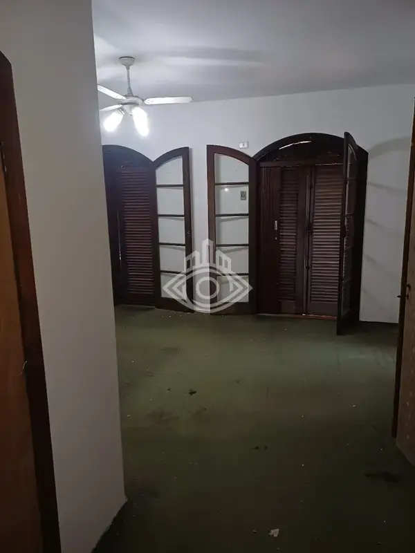 Casa com 5 quartos em Vila Ida - foto 3