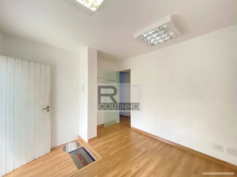 Casa com 5 quartos em   - foto 3