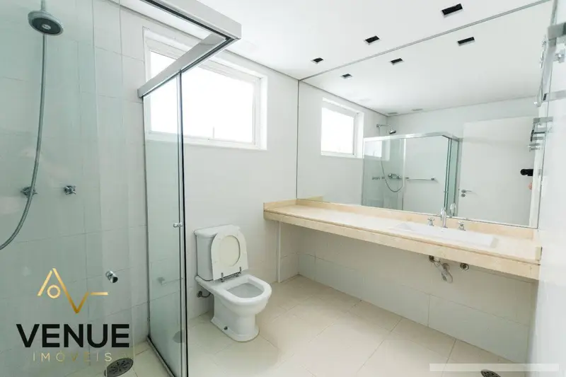 Casa com 4 quartos em Escape Condominum - foto 4